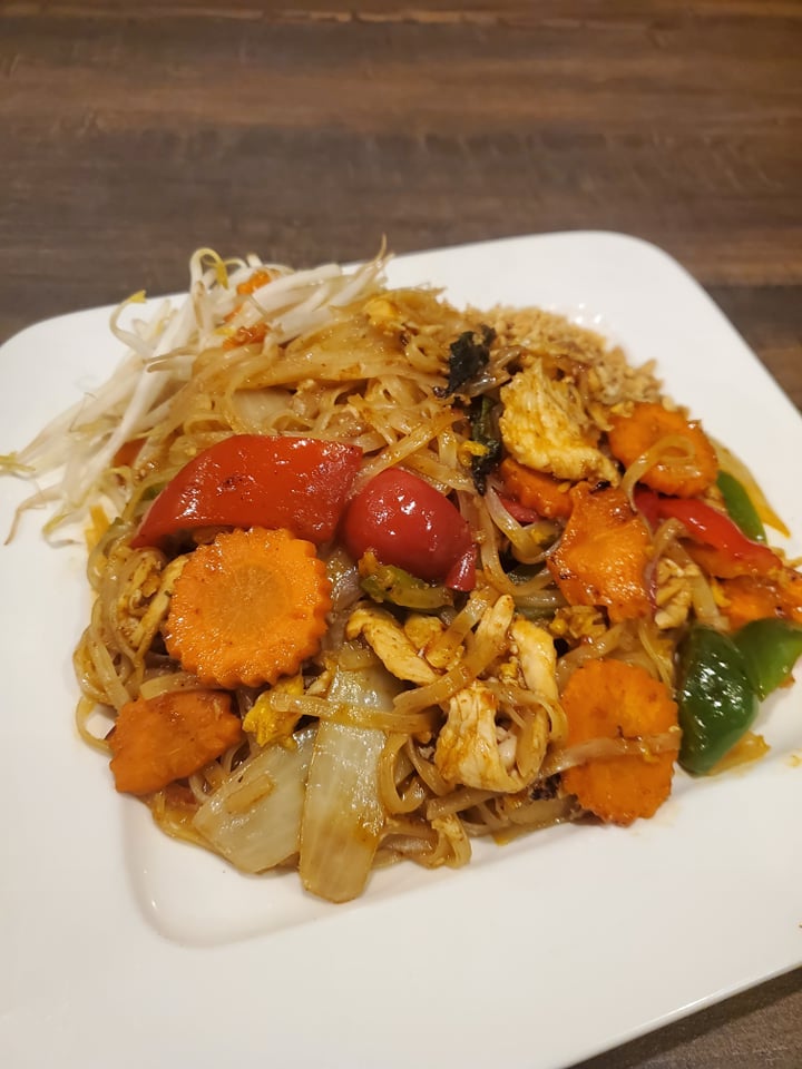 Basil Pad Thai