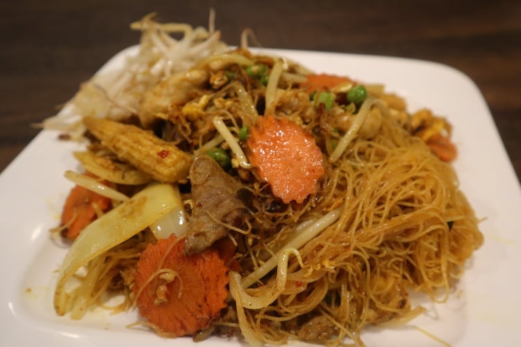 Pad Singapore Noodle